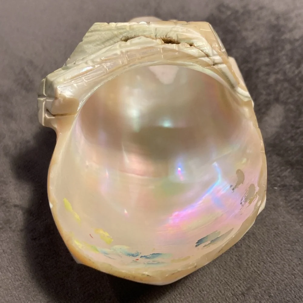 Antique Carved Green Turbo Shell Basket - Picture 2 of 9